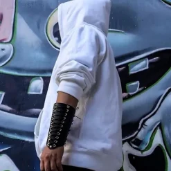 2 stk. Armbeskyttere til mænd Steampunk Armor Armbånd PU Læder Manchetter til kostume Black