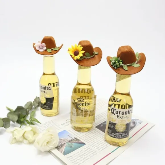 2 stk vinflaskehatte Cowboyhat B B B