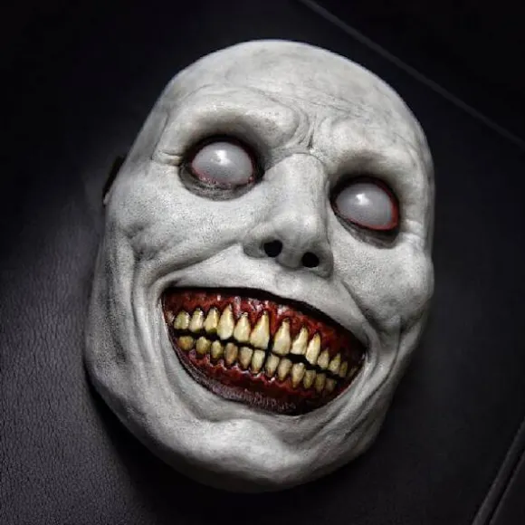 COS Halloween Horror Maske Smilende Exorcisme Latex Maske til Grønne Øjne