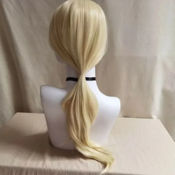 Cosplay-parykker med pandehår til Barbie-filmdragt