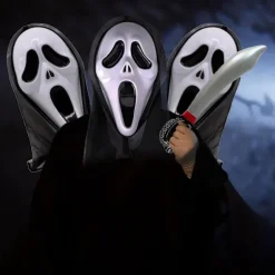 2-delt plastik horror killer maske - Skrigende maske - Horror helhovedmaske - Spøgelsesansigt skaber en spændende atmosfære - Velegnet til alle