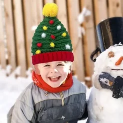 Pieces Juletræ Pom Pom Hat til Kvinder - Julehatte - Vinter Strikket Hæklet Hat - Jule Strikket Hat - Bedst til Rejser, Vandreture og Camping