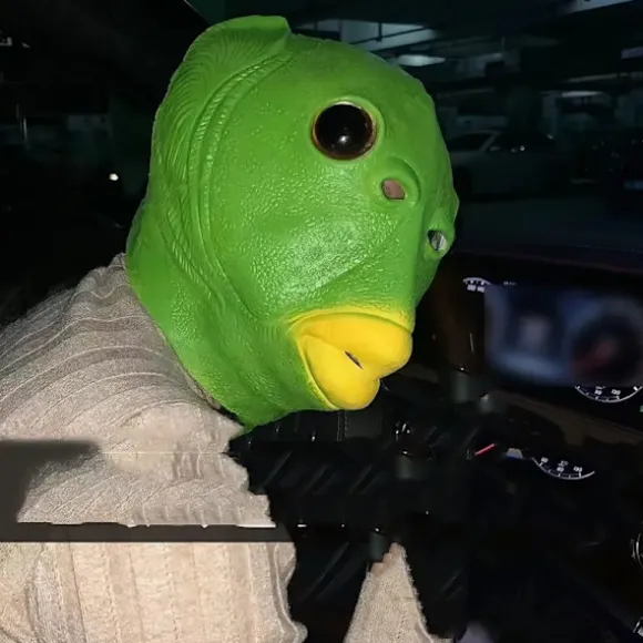 Rolig Grøn Fisk Latexmaske - Unisex Cosplay Hovedbeklædning til Fester & Begivenheder, Ingen Batterier Nødvendige, Aldre 14+