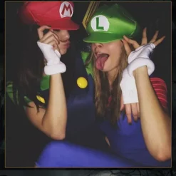 Super Mario Bros. Luigi Cartoon Cosplay Hat Klassisk Legetøj Anime Figur Halloween Sjovt Tøj Unisex Børn Voksen Hat Rød og Grøn