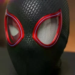 SWMarvel Mascara Miles Spiderman Hovedbeklædning Cosplay Bevægelige Øjne Elektronisk Maske Spiderman 1:1 Fjernbetjening Legetøj Til Voksne{azc} Electric version B | Fyndiq