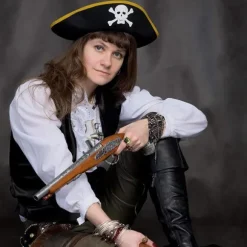 Trekantet pirathat - Trefarvet piratkostume tilbehørshat - 1 stk.