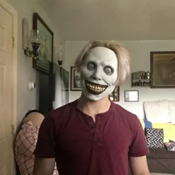 Uhyggelig Halloween-maske Smilende dæmoner Horror-ansigt maskerer det onde
