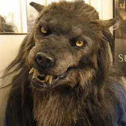 Varulvemaske med glødende øjne, bevægelige ører og kæber til Halloween-dekoration, cosplay-fest