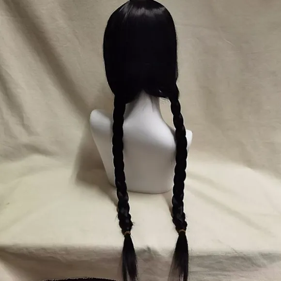 Wednesday Addams Paryk med Paryknet - Sort Paryk til Wednesday Kostume - Lang Sort Flettet Paryk - Flettede Parykker til Addams Fest