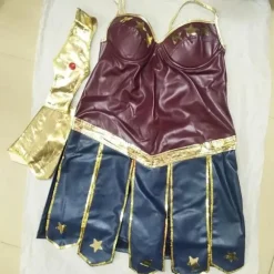 Wonder Woman-kostume kompatibel voksen kvinde hyggelig tegneserie superheltekostume halloween karneval L-størrelse
